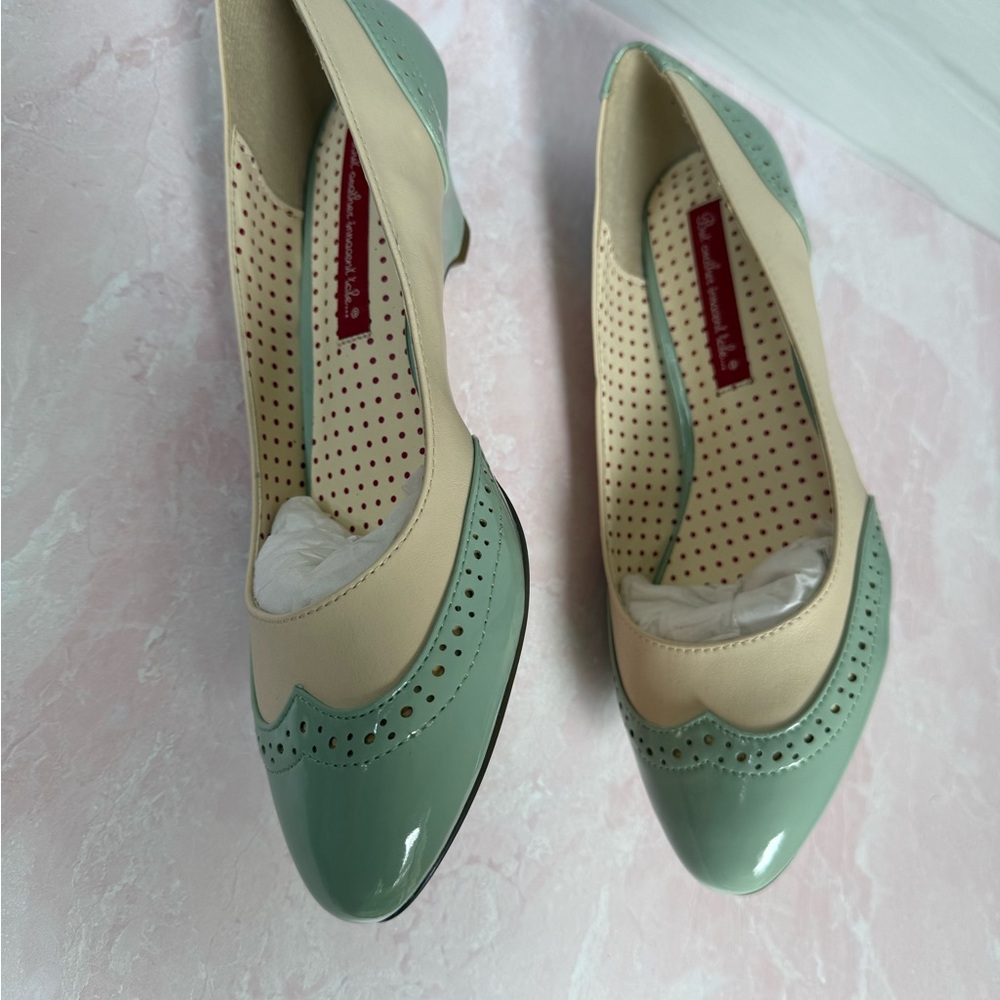 Elegant Cream & Green Women's Pinup Girl Shoes Brand New -vintage 1950s inspired - Picture 2 of 11
